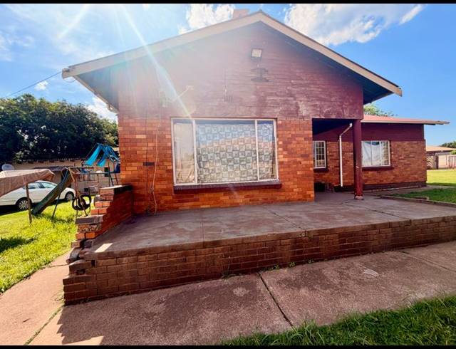 9 BEDROOM HOUSE FOR SALE IN VANDERBIJLPARK CW 6